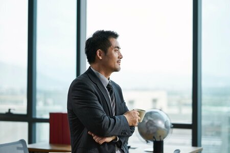 【富裕層】増え続ける富裕層　物価高騰も「買い控えの選択肢はなし」純金融資産1億円以上の富裕層の割合＆高額消費者の消費行動を探る