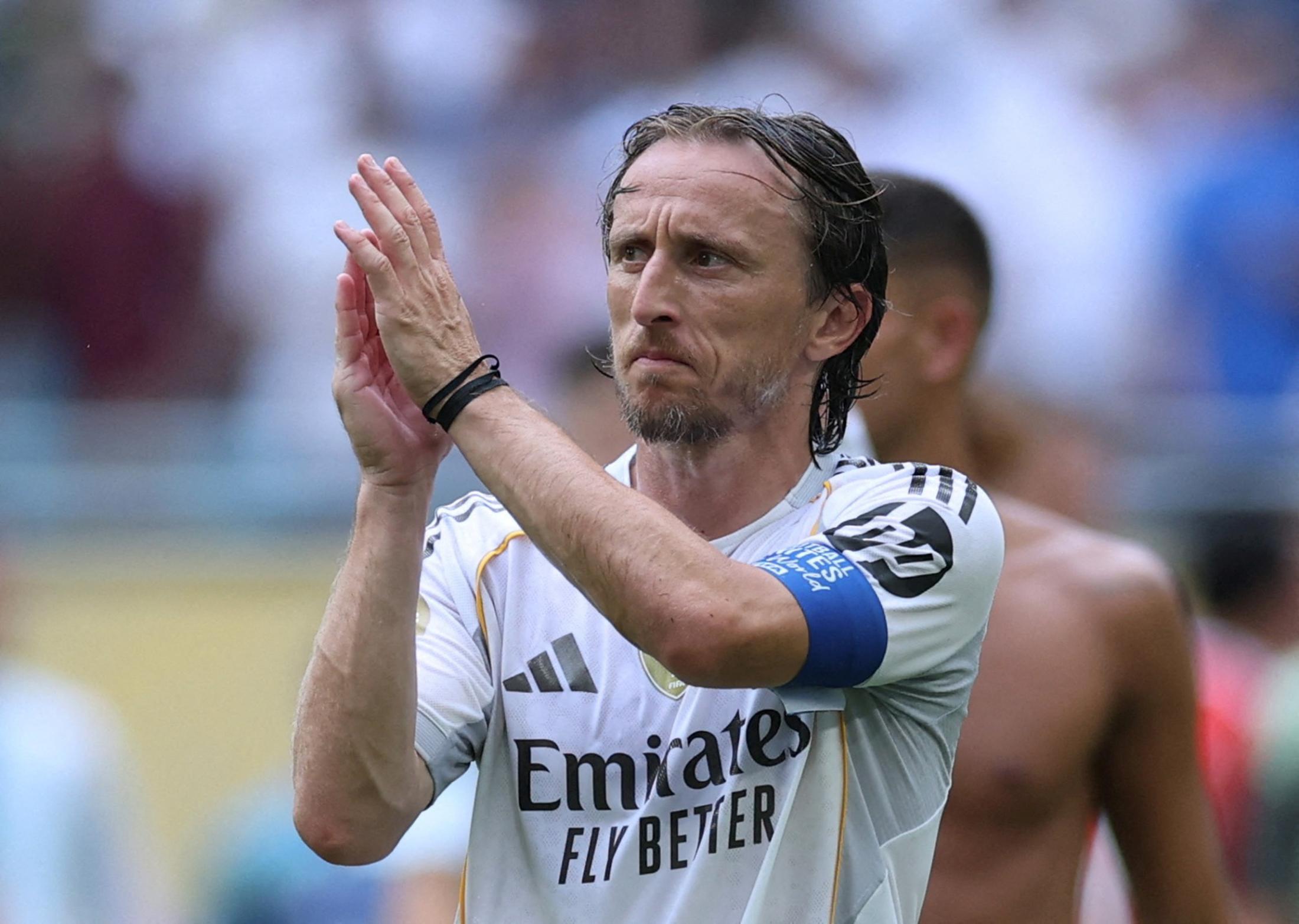 モドリッチ　クロアチア代表　AWAY W杯｜この試合この1枚】クロアチア10番モドリッチ、ピッチ中央に