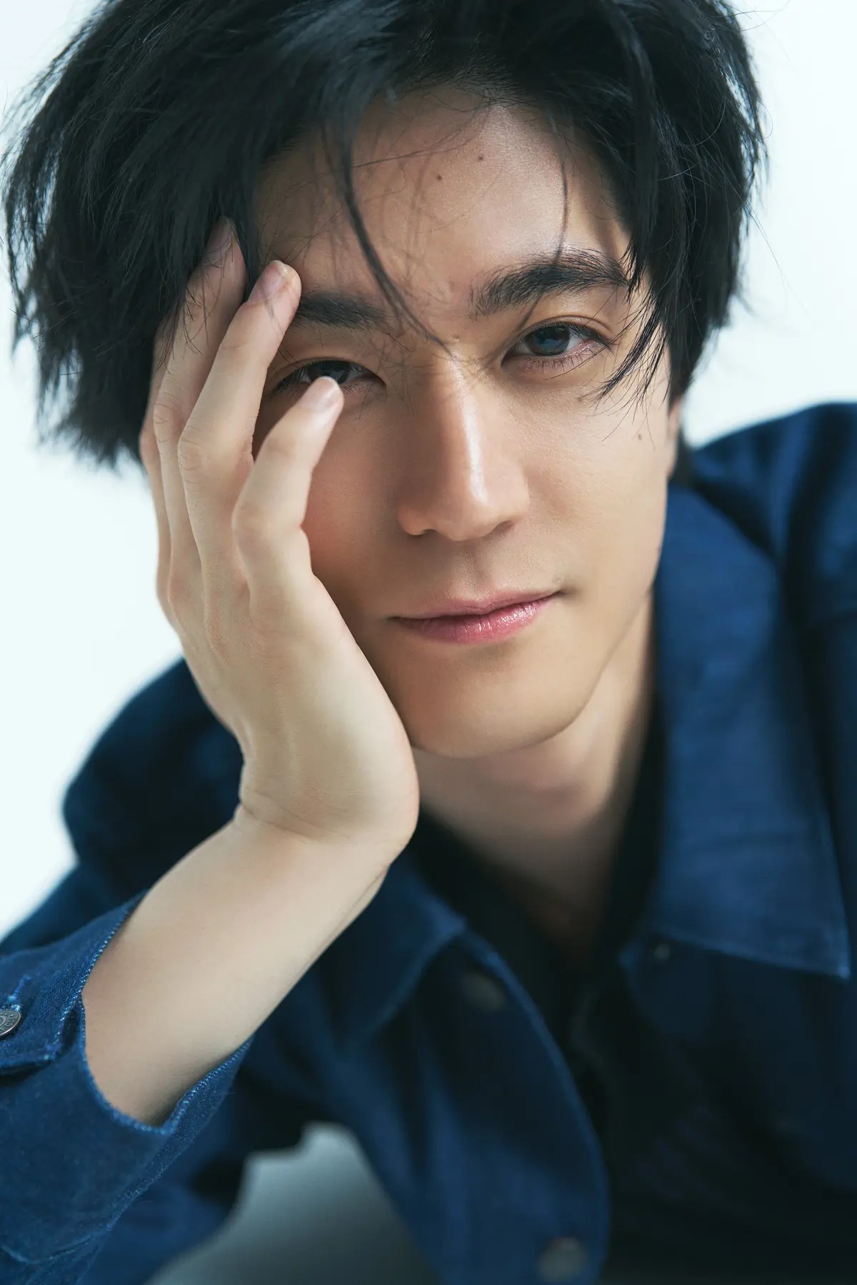 期間限定セール 中島裕翔】1st写真集『Hue am』はやりたいことを詰め込んだ I アイドル