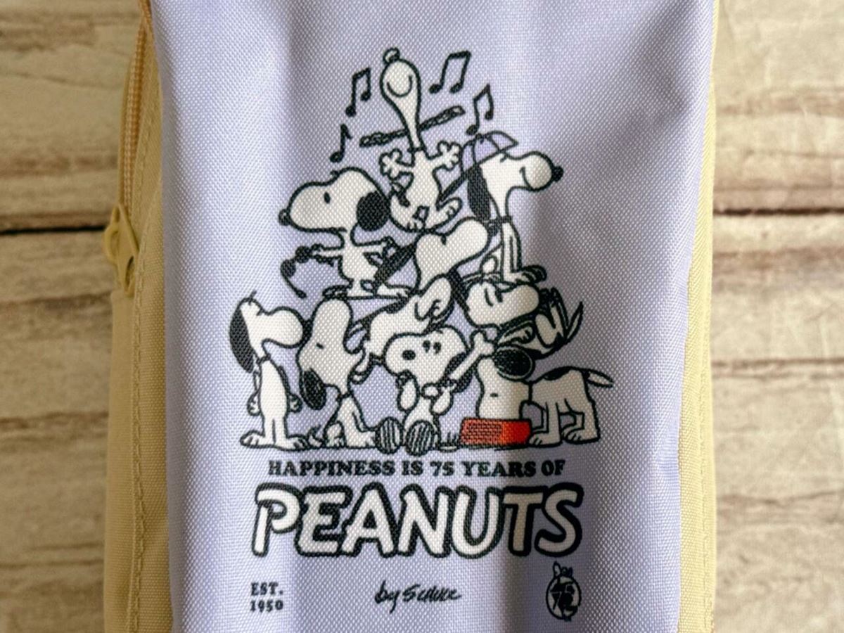 SNOOPY - スヌーピースタンドポーチ スヌーピー最新付録】歴代デザイン勢揃いの「スタンドポーチ」で