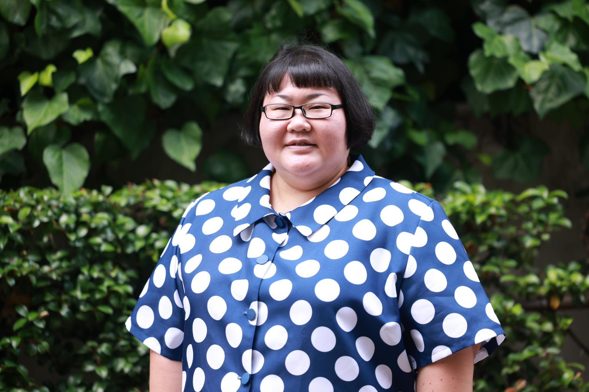 お笑いコンビ「メイプル超合金」の安藤なつさん。介護経験を語る。