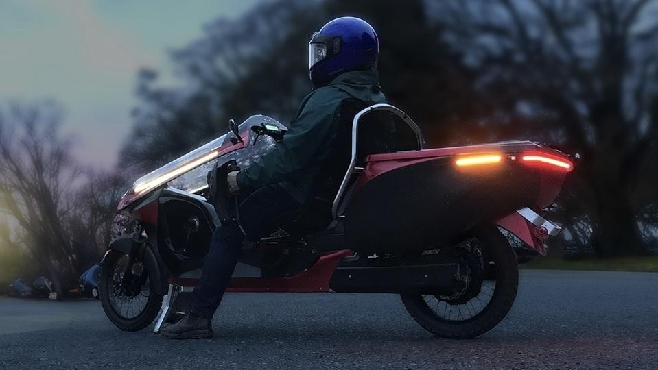 アキラ』で見た金田のバイクっぽい？ SF味満点の電動自転車
