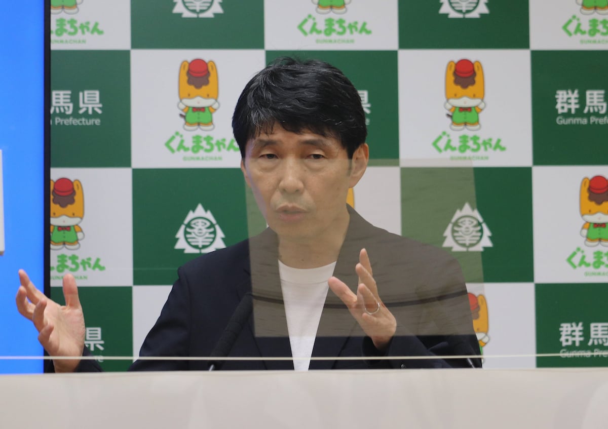 群馬県庁で鶴保参院予算委員長の発言を強く批判する山本一太知事