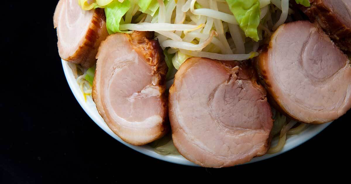 国民の批判を呼んだ石破茂首相のX投稿にある山盛りチャーシュー麺と餃子