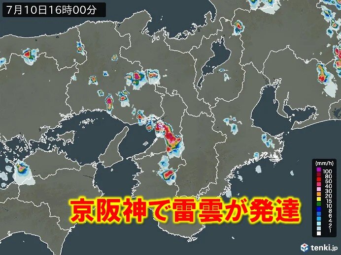 京阪神付近で発達する積乱雲を示す雨雲レーダー画像
