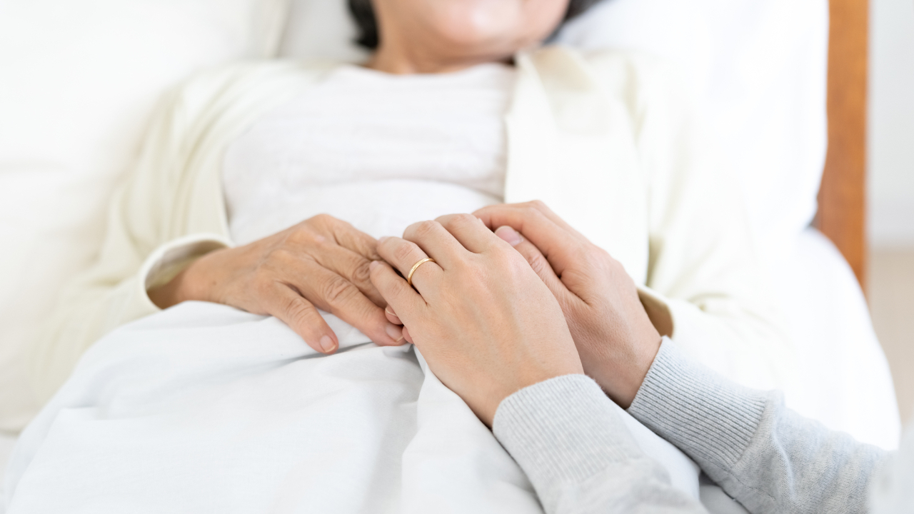 生命保険の死亡保険金に関する手続きと契約確認のイメージ画像