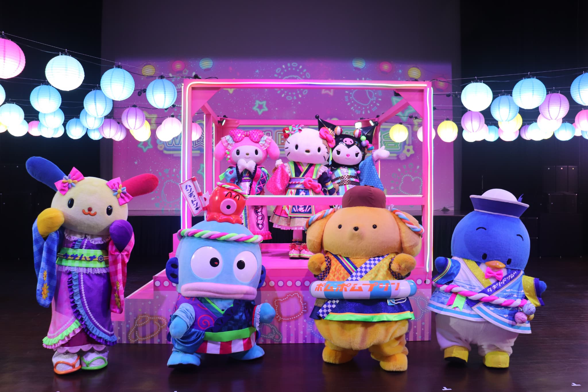 ハローキティがやぐらで踊る！ポムポムプリン、ウサハナらが新