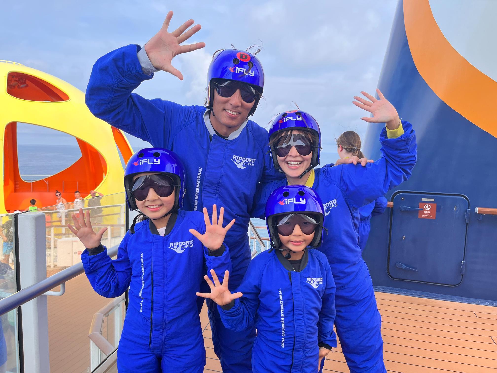 家族でのクルーズ旅行、豊かな人生の一コマ