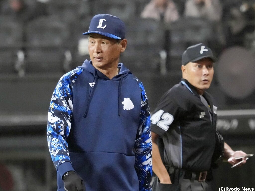 佐伯貴弘選手のバット 佐伯貴弘モデル ローリングス硬式木製バット NPBマーク入り