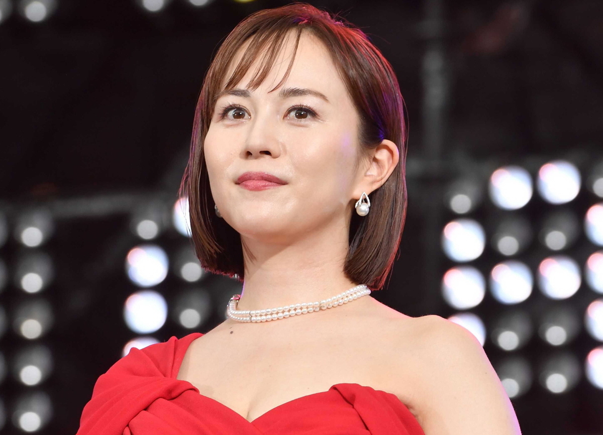 比嘉さん 浴衣姿に真っ直ぐな瞳 比嘉愛未、「懐かしい写真」報告にファン