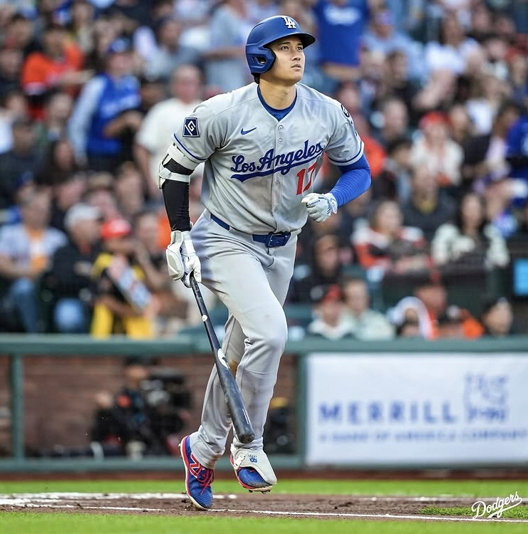 ロサンジェルスドジャースバッター大谷翔平リポビタンD北海道日本ハム時代 日本正規代理店商品 MLB ロサンゼルス・ドジャース DODGERS 公式