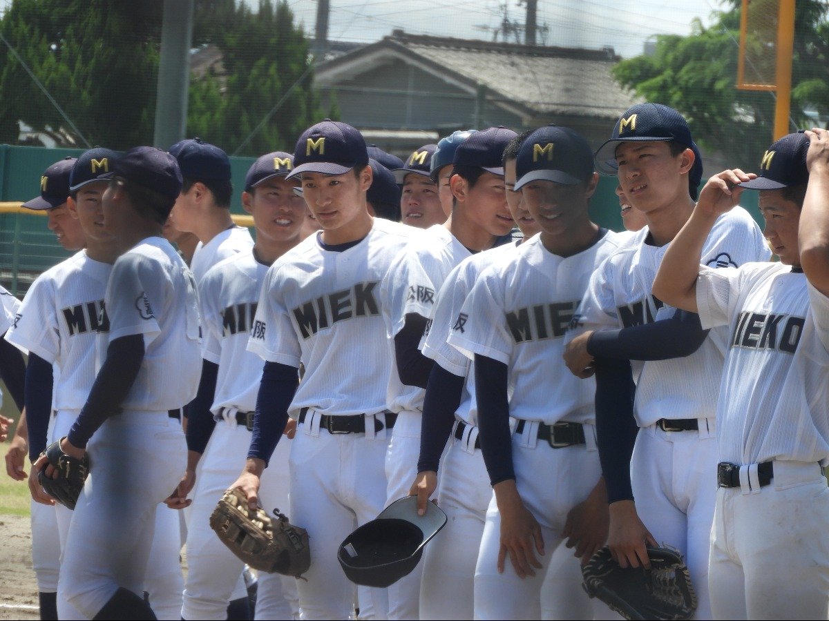 三重高野球 春の東海王者・三重が7年ぶりの夏初戦敗退…自慢の打線が沈黙し