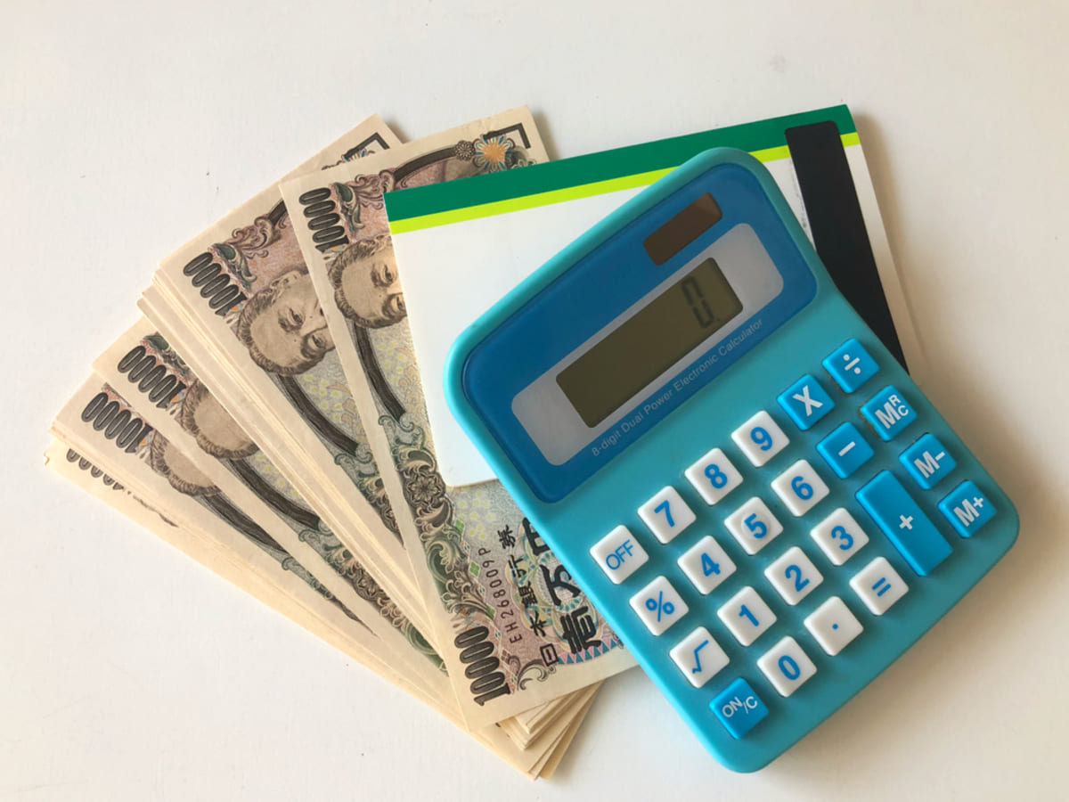 40代独身者の老後資金と貯蓄について考えるイメージ