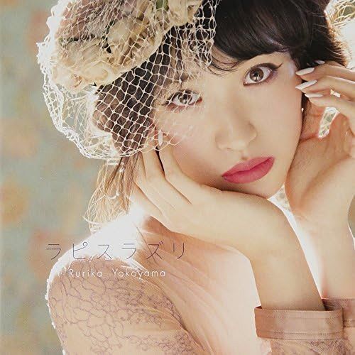 競馬番組でおなじみの33歳女性キャスター〝超ミニ丈〟ショットに反響「絶対二度見する」「神生脚の季節到来」「完璧なスタイル」の声
