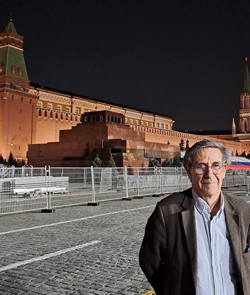 エマニュエル・トッド氏、ロシア訪問中にモスクワの赤の広場で撮影された写真。