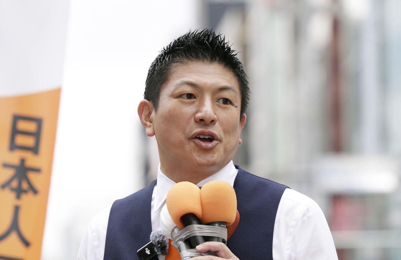 2025年参院選公示、東京銀座の街頭で支持を訴える参政党代表・神谷宗幣氏