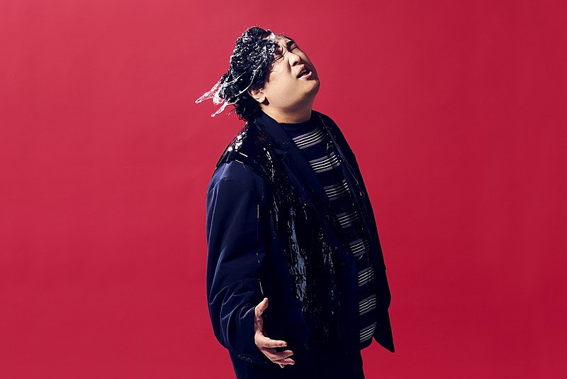 岡崎体育、24時間生配信で制作した新曲「一般」配信＆『情熱大陸