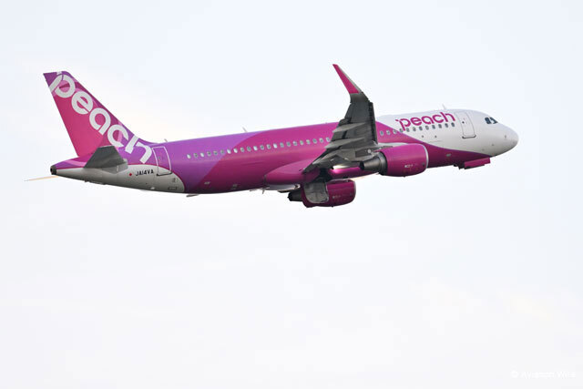 ピーチ⑤ Peachオリジナル 1:200 A320neo スケールモデル JA215P - Peach