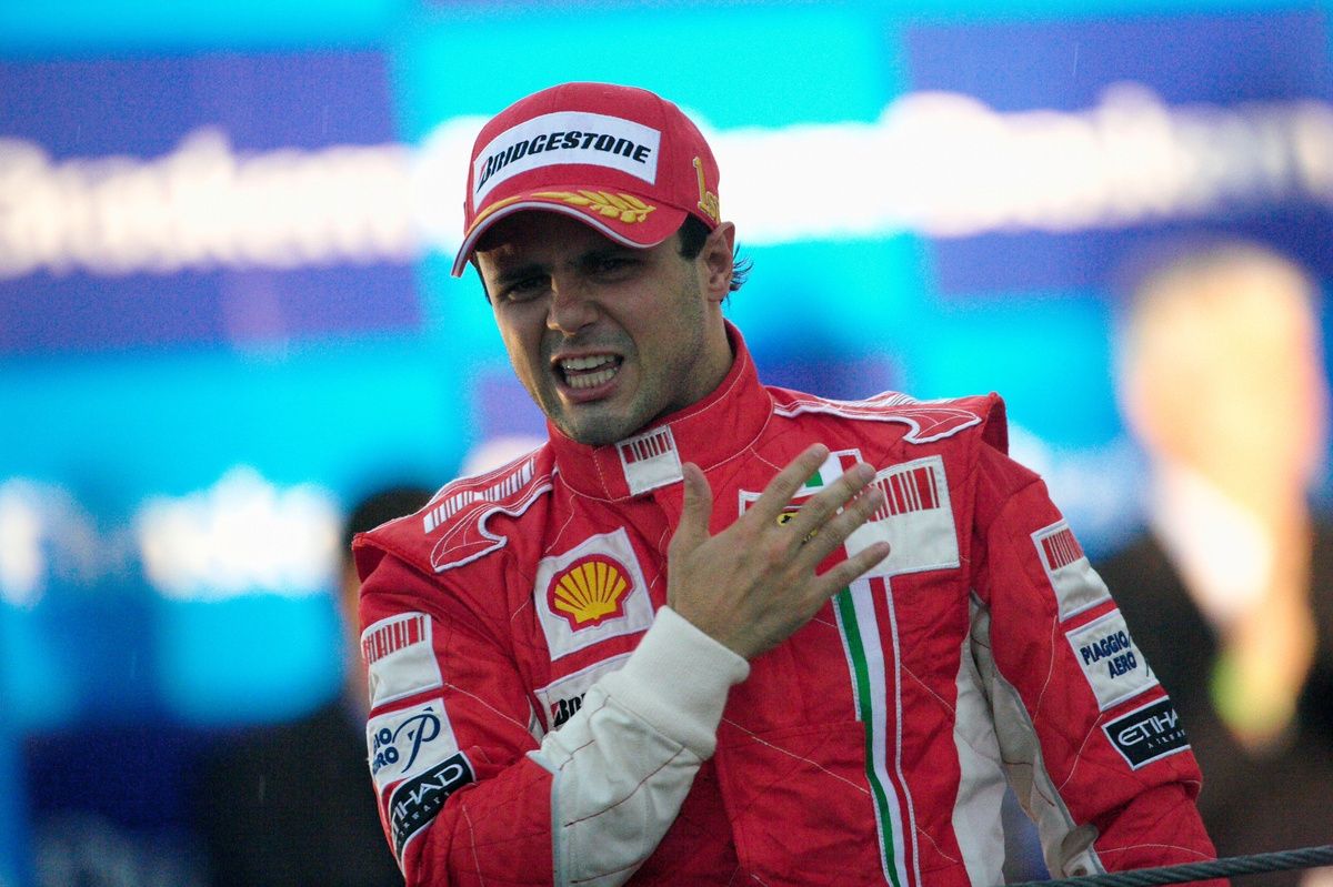 【絶版】マテルフェラーリ:1/18.F138フェリペ・マッサ #2 2025年最新】FERRARI スケール：1/18 Hot Wheels(ホットウィール