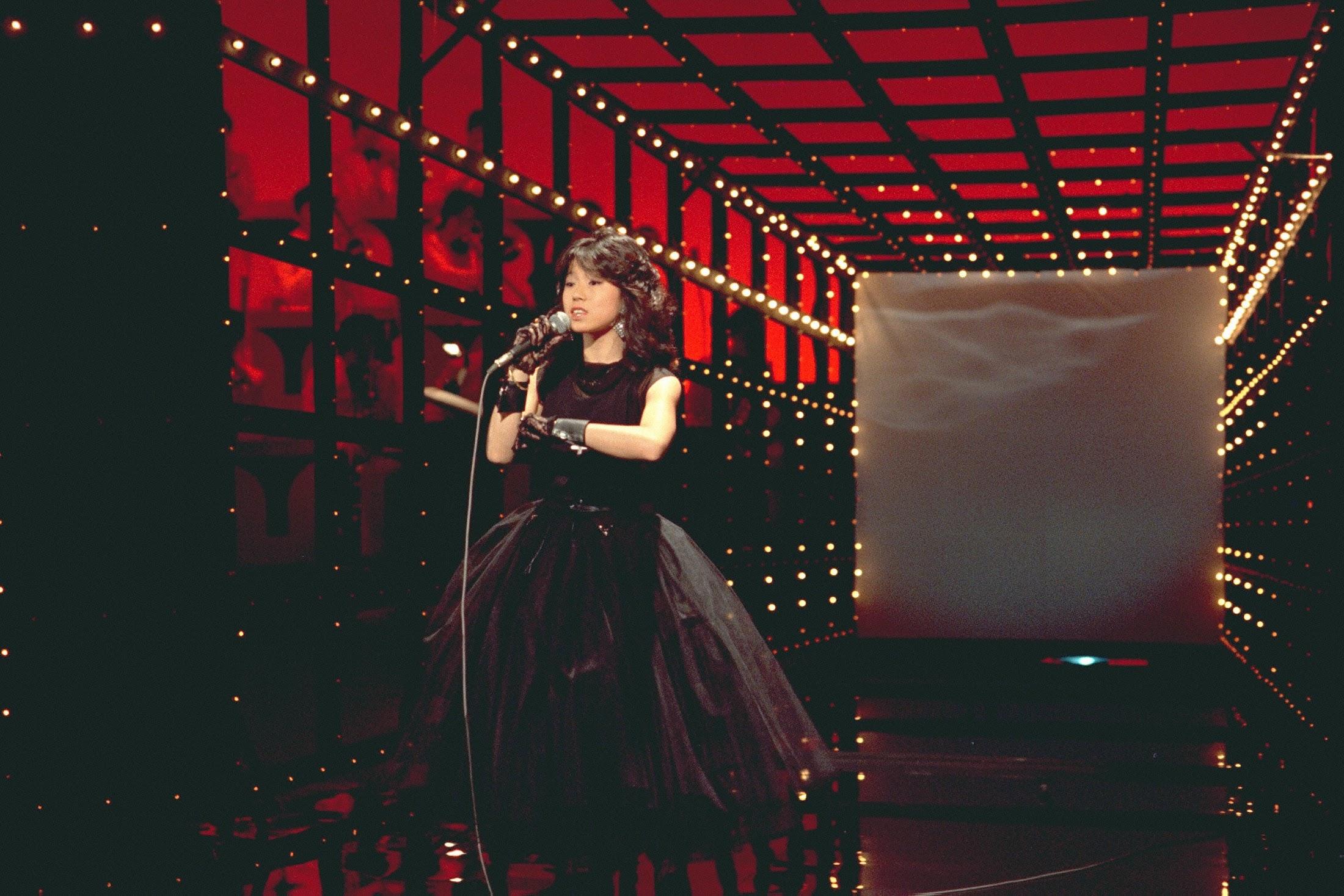 中森明菜/中森明菜 in 夜のヒットスタジオ〈6枚組〉 中森明菜中森明菜 in 夜のヒットスタジオ〈6枚組〉 - メルカリ