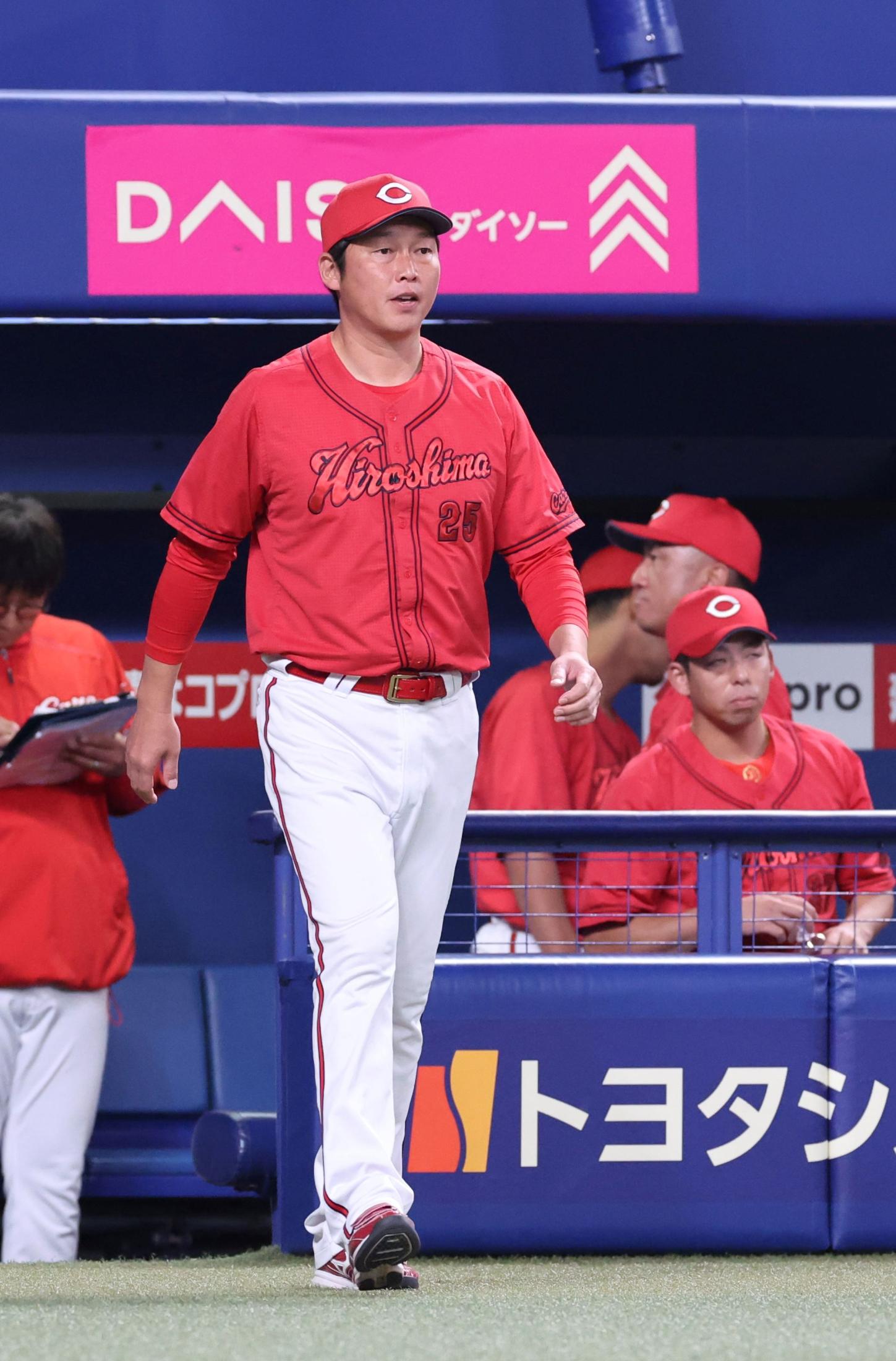 6連敗の広島・新井監督 深刻貧打の打線に言及「今日はヒットを
