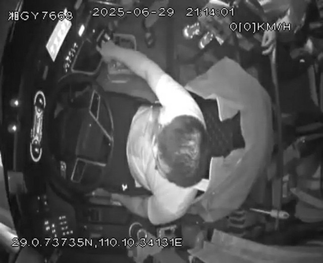 中国人運転手　脳出血も韓国人観光客の安全守る＝3日後に死亡