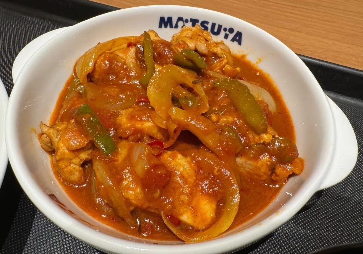 「松屋に“悪魔級”辛旨メニュー爆誕！」これぞ究極のご飯泥棒!?スリランカ大使館お墨付き“デビルチキン”をグルメライターが実食レポート ...