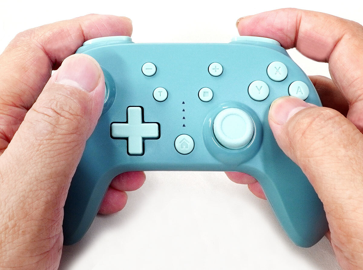お値下げ中❗新品未使用未開封3COINSワイヤレスゲームコントローラー2個セット 3COINS - 【値下中❗️】3COINSスリーコインズ購入ワイヤレス