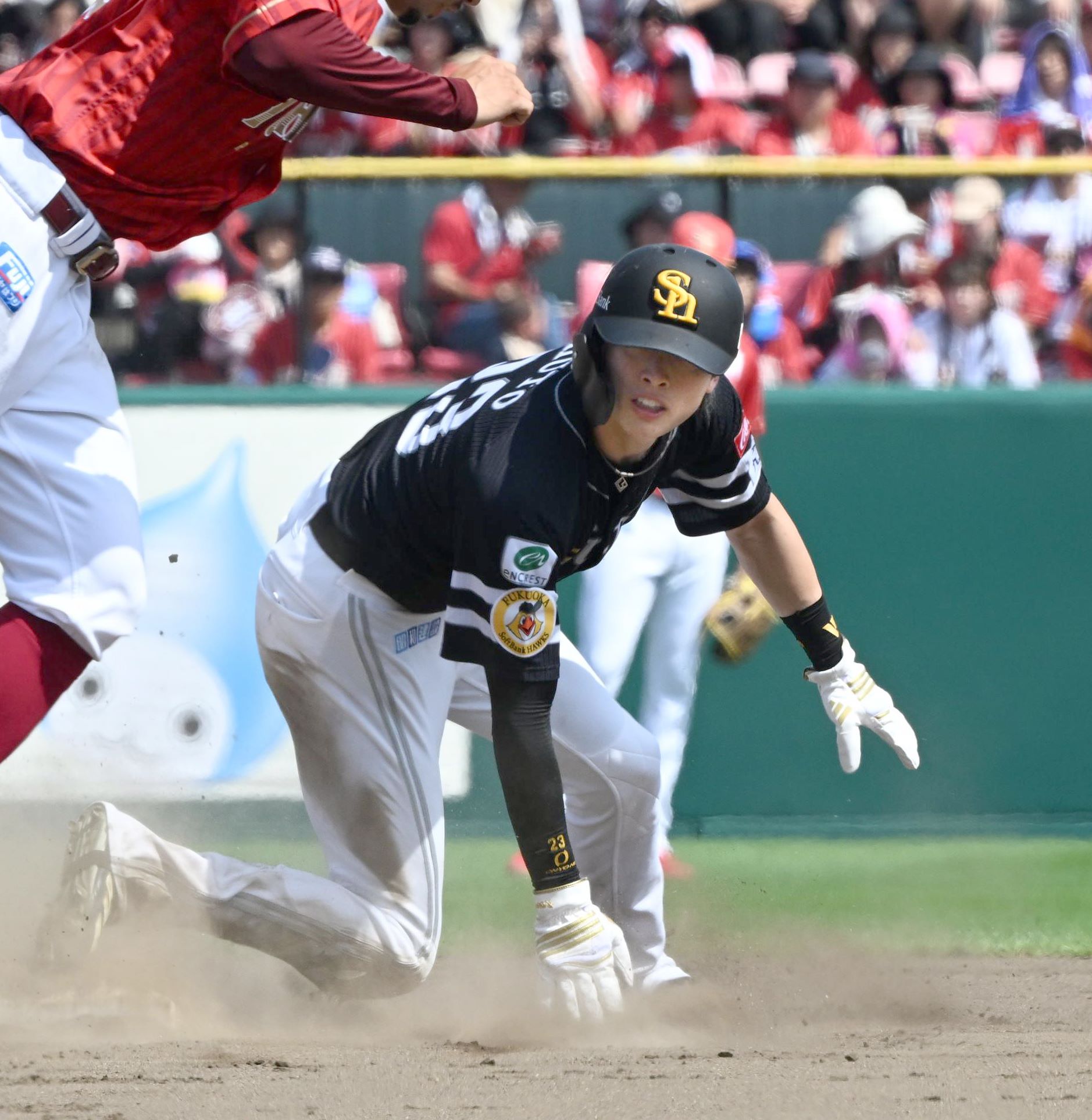 周東佑京がNPB史上80人目となる通算200盗塁を達成｜パ・リーグ