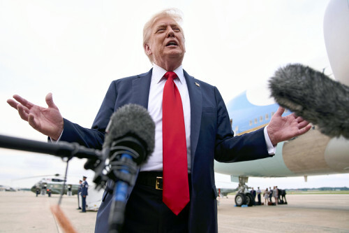 日本が「急速に方針変えつつある」と述べたトランプ氏、ＥＵと比べ「開放の意向はるかに少ない」と不満も