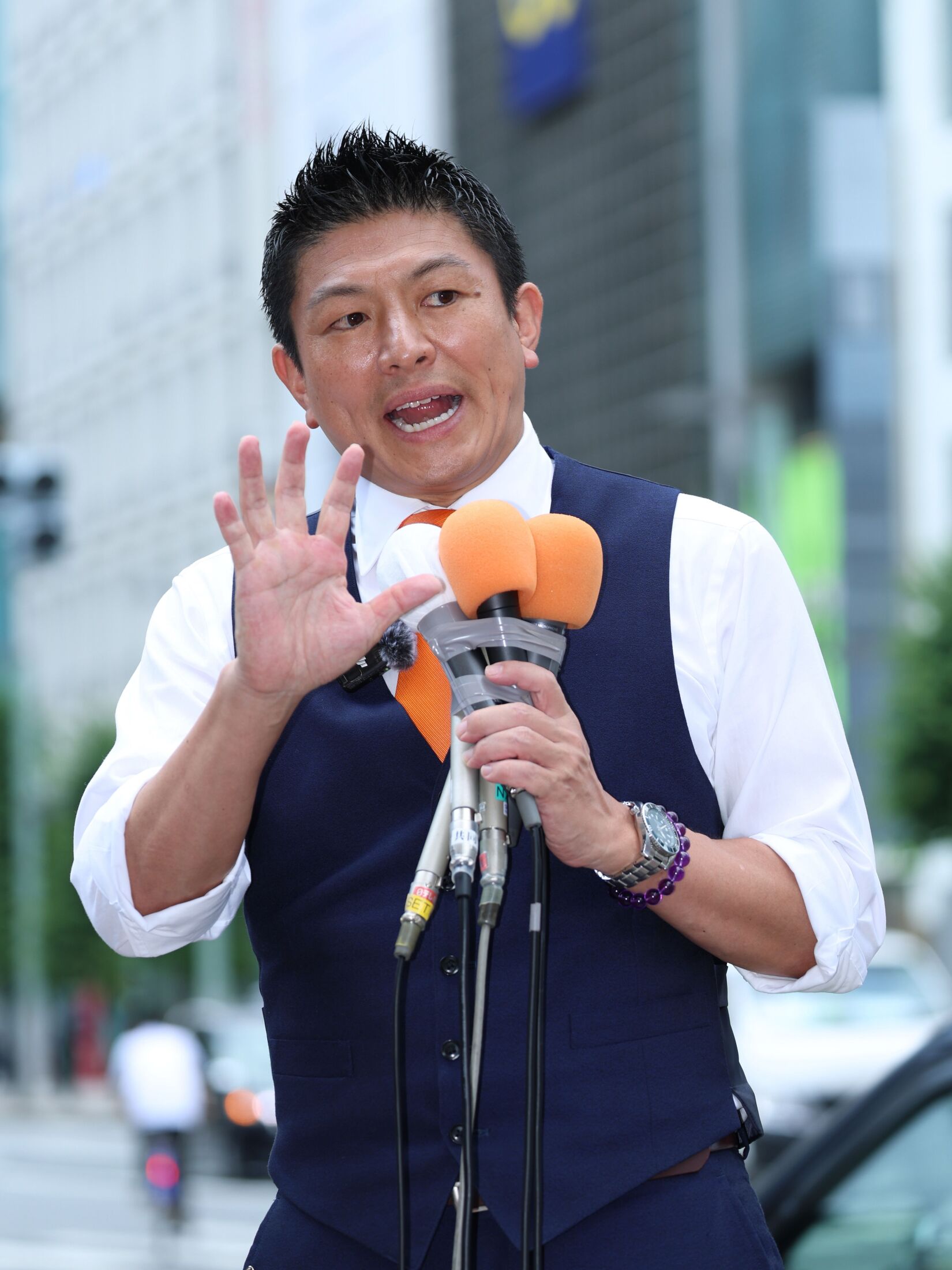 参院選に向け演説する参政党の神谷宗幣代表