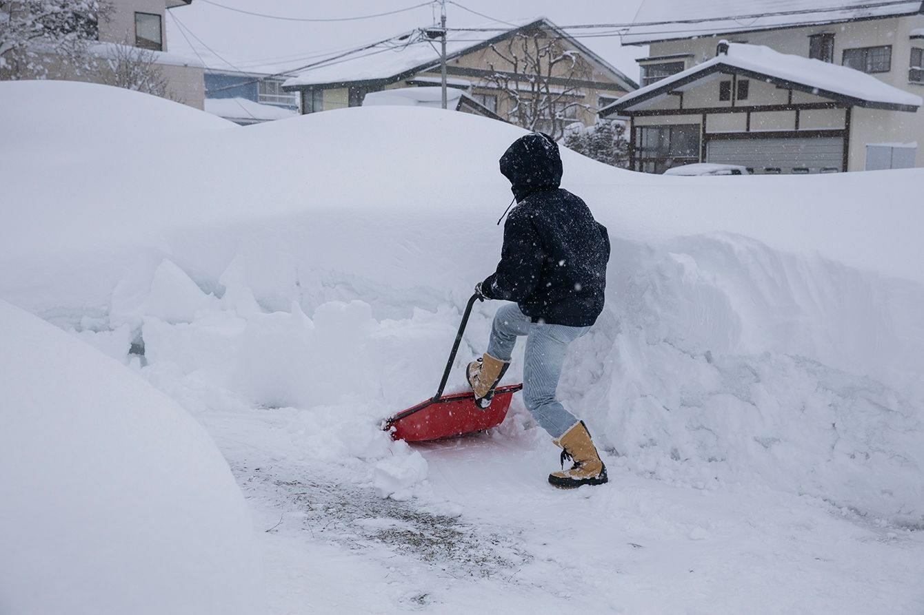 冬の日本の気候変動による雪（イメージ）