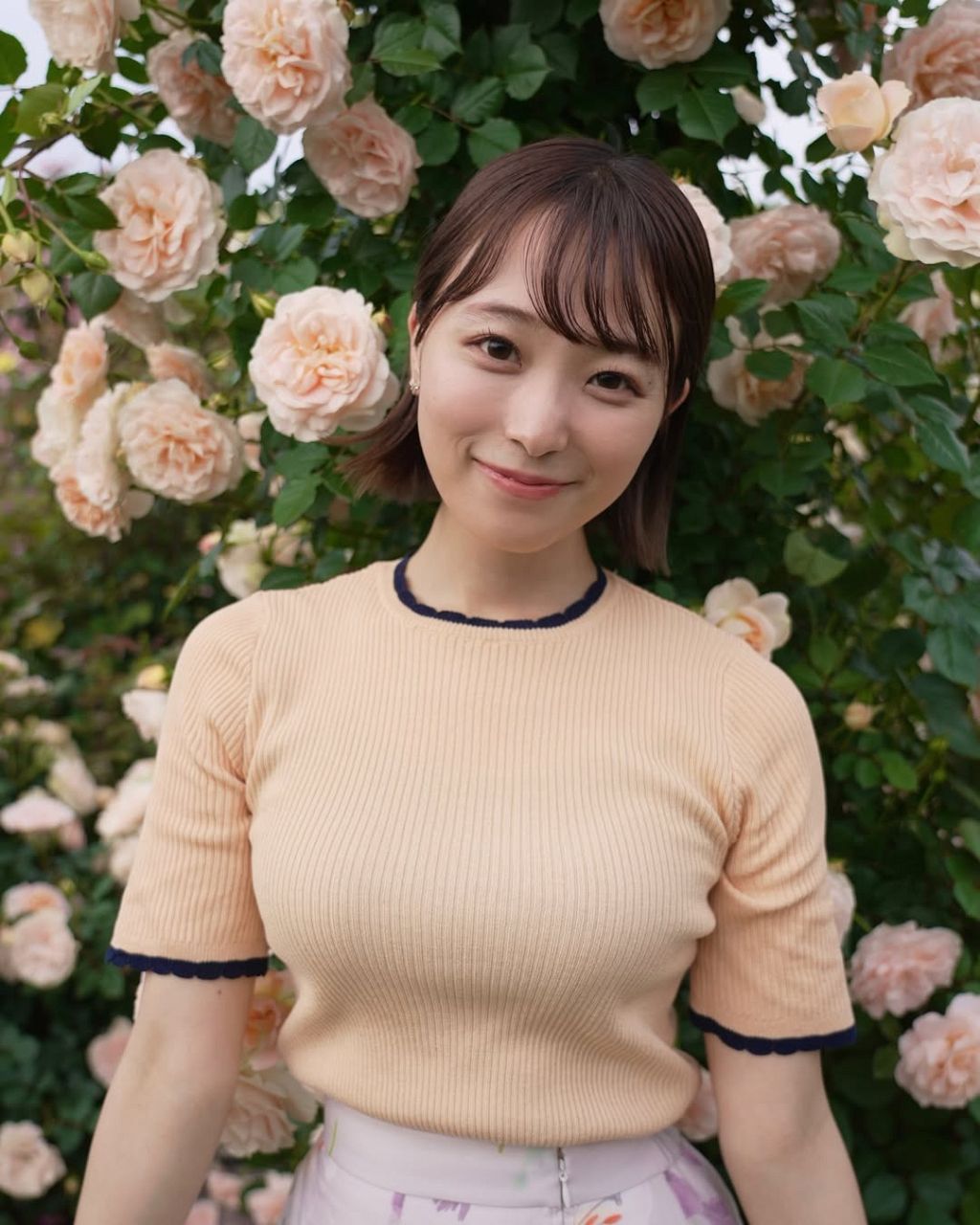 今が旬！」26歳お天気お姉さん〝スイカショット〟に「癒される