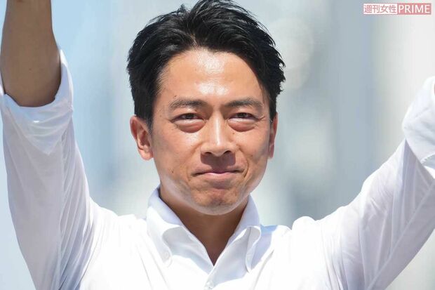 小泉進次郎「高級車でコンビニチキン」「新聞よりお外に夢中」“もはや面白い”需要不明なグルメ投稿