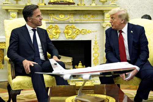 トランプ大統領とNATOルッテ事務総長がホワイトハウスで会談、ロシアへの新政策を協議