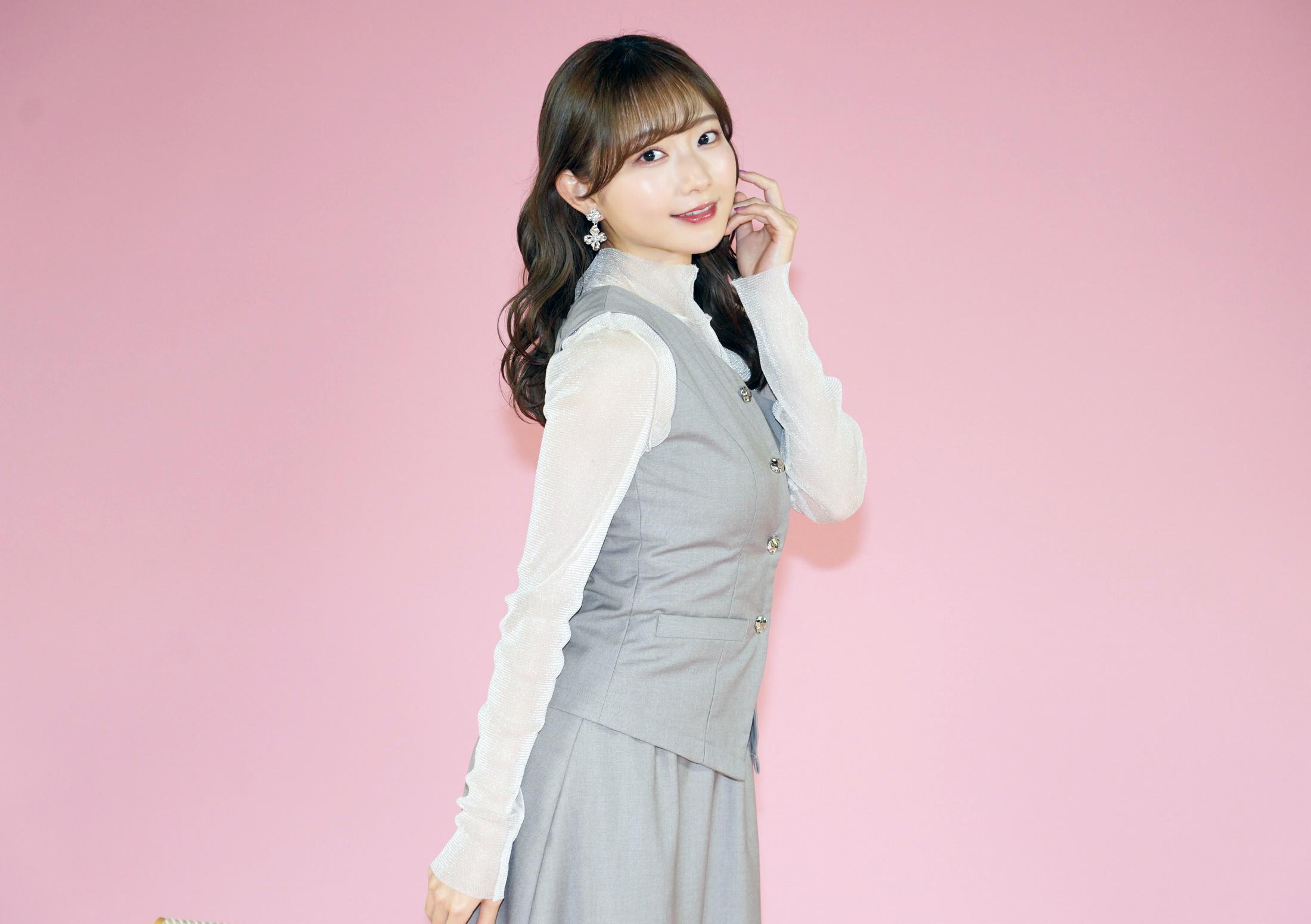 青山なぎさ＞ラブライブ！声優の輝く美肌 メガネも 「完璧な美