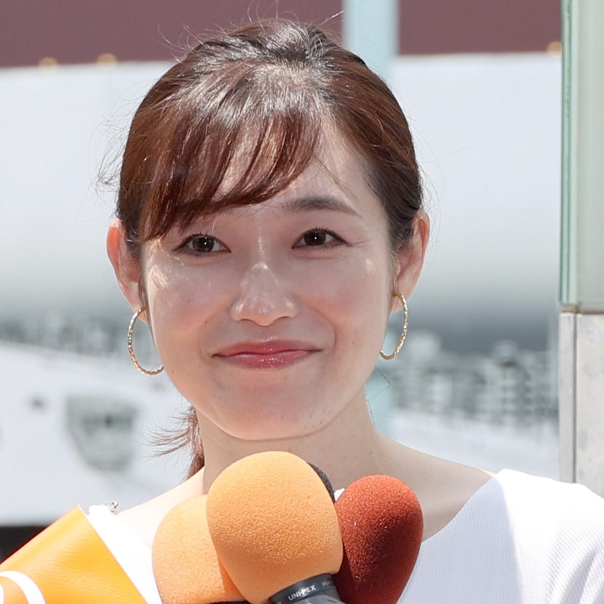 参政党のさや氏が参院選の街頭演説で発言する様子。大阪芸術大学のピアノ科に関する情報が物議を醸した。
