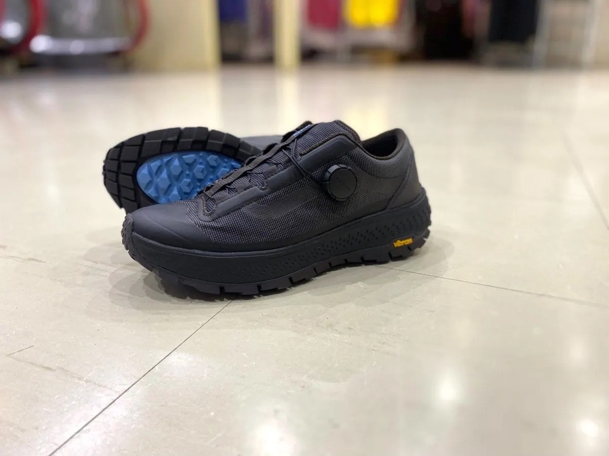 skoloctキャンバス作品 SKOLOCT x KEEN 