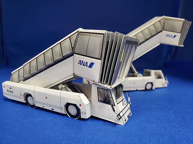 ANA、空港車両をペーパークラフトに 一部収益を能登被災者へ
