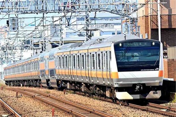 「うるせー！」鉄道ファンが深夜3時に300人集結で“大暴れ”、警察出動の惨状をJRに直撃