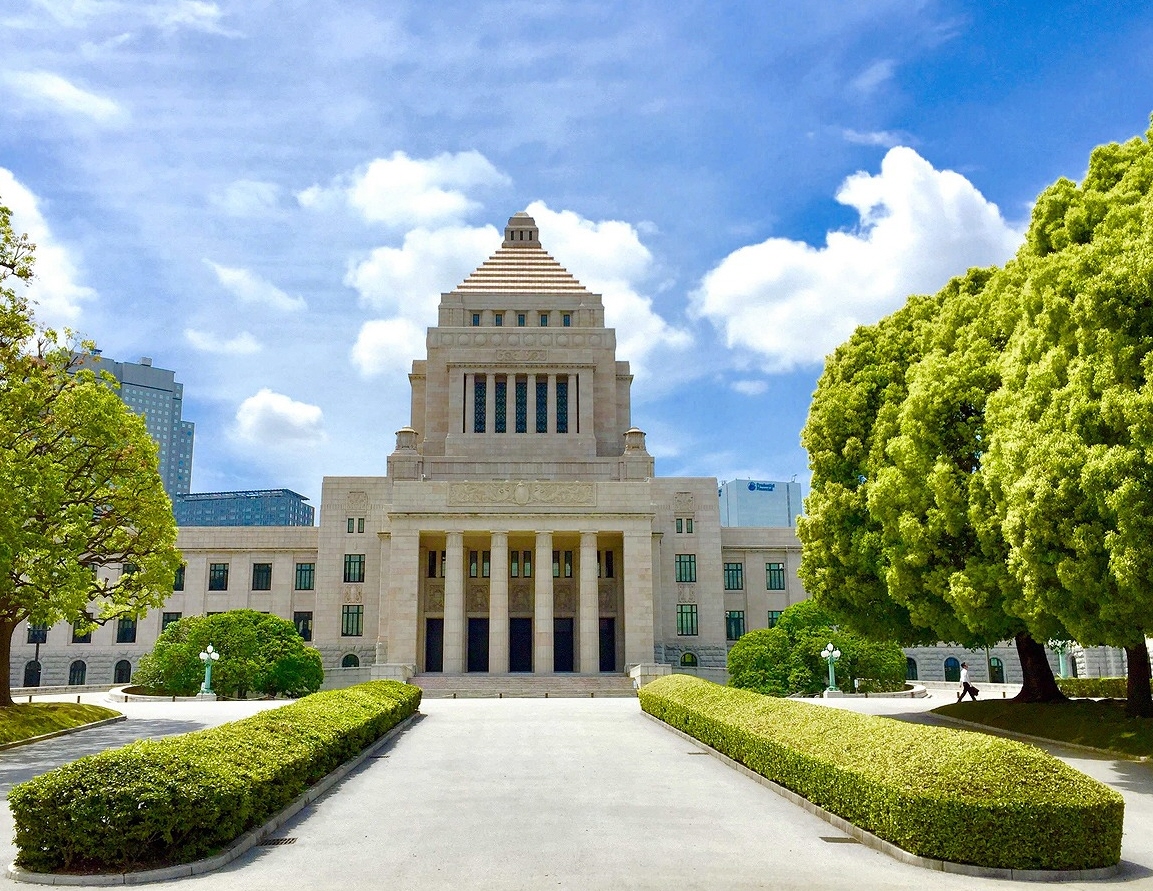 参院選最終日、国民の関心が集まる日本の政治の中心、国会議事堂
