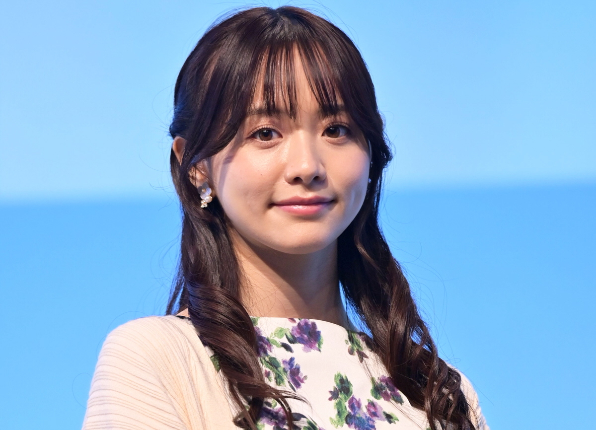 暴力的な可愛さ」森香澄 圧巻の美ビジュにファン興奮 涼しげ白