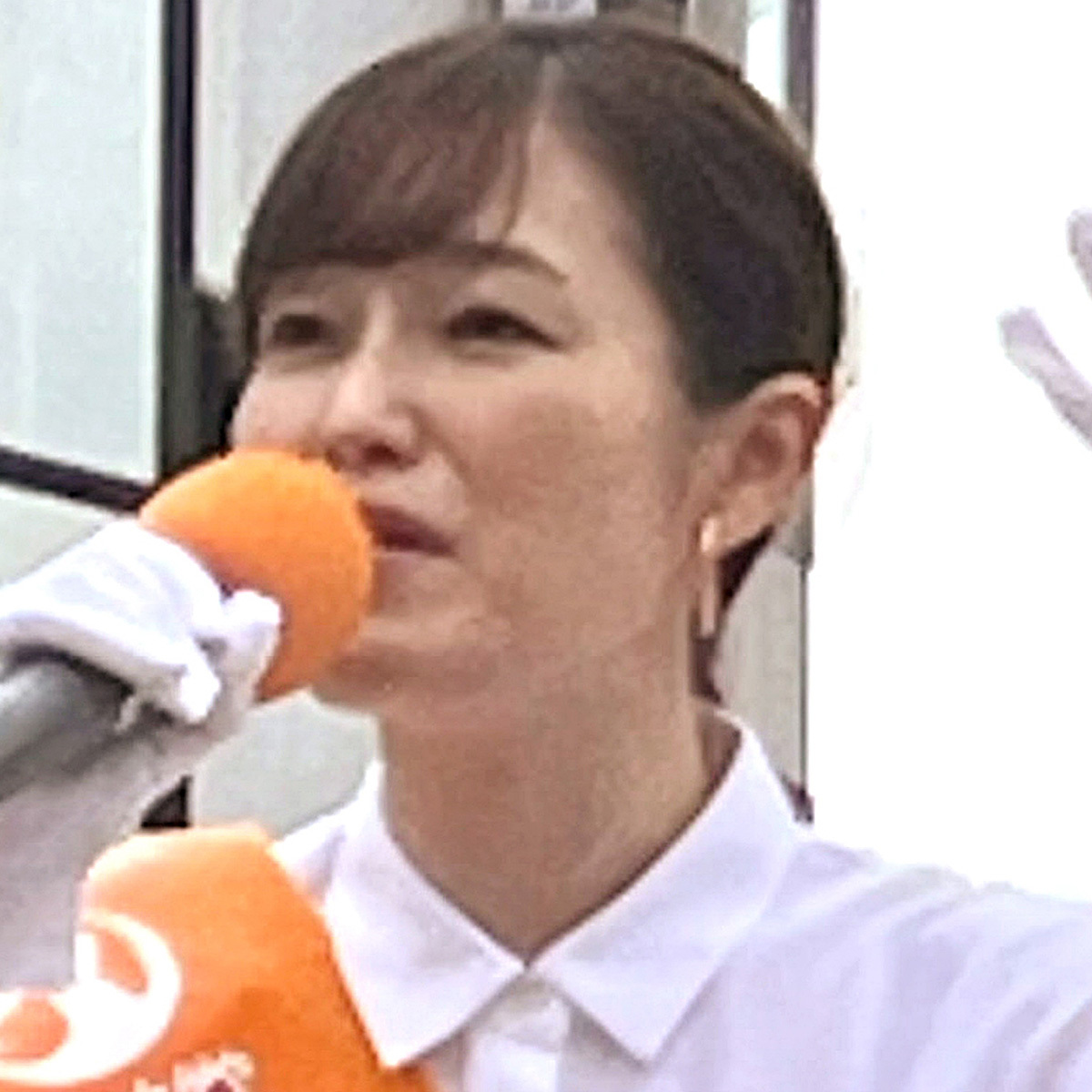 参議院議員に初当選したさや氏の肖像。今後の政治活動に注目が集まる。