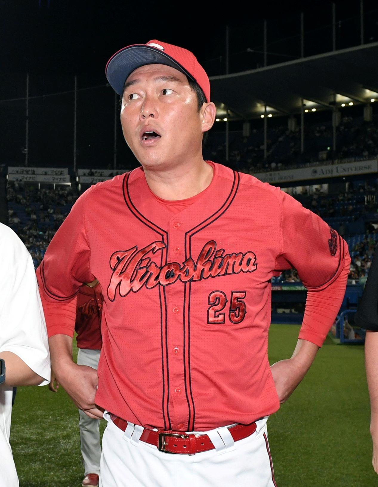 悪夢の逆転サヨナラ負けに広島・新井監督「自分が受け止めるしか