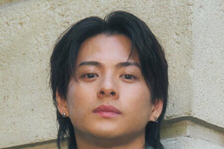 平野紫耀 赤髪に激変！ルイ・ヴィトンのデニムコーデに衝撃
