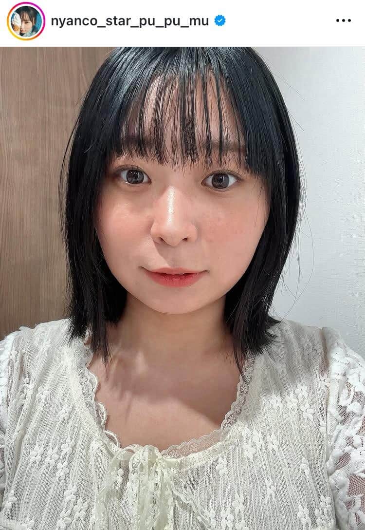 アンゴラ村長がインスタグラムで披露したダークメイク姿。「人生一の大変身」を遂げ、ファンを驚かせたクールな表情。