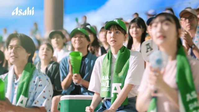 新垣結衣が爽やかに彩る夏の十六茶CM楽曲にも注目