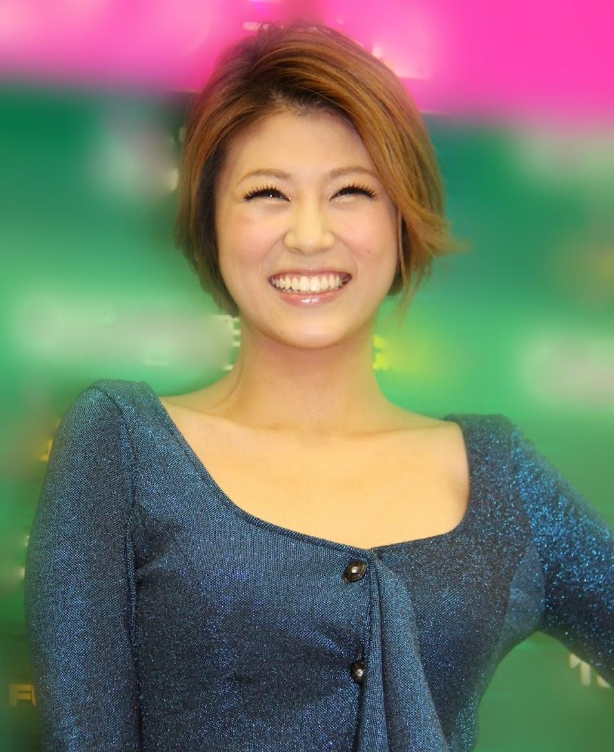 小阪由佳 グラビア切り抜き 週刊ヤングマガジン 2004年7月 No.1208 61rReUBbllL._UF350,350_QL50_.jpg