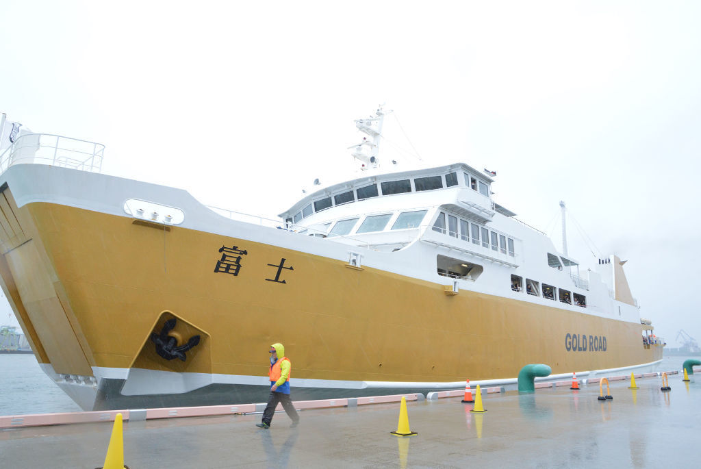 駿河湾フェリー 「車で乗船」今秋に再開 現在は徒歩と自転車利用