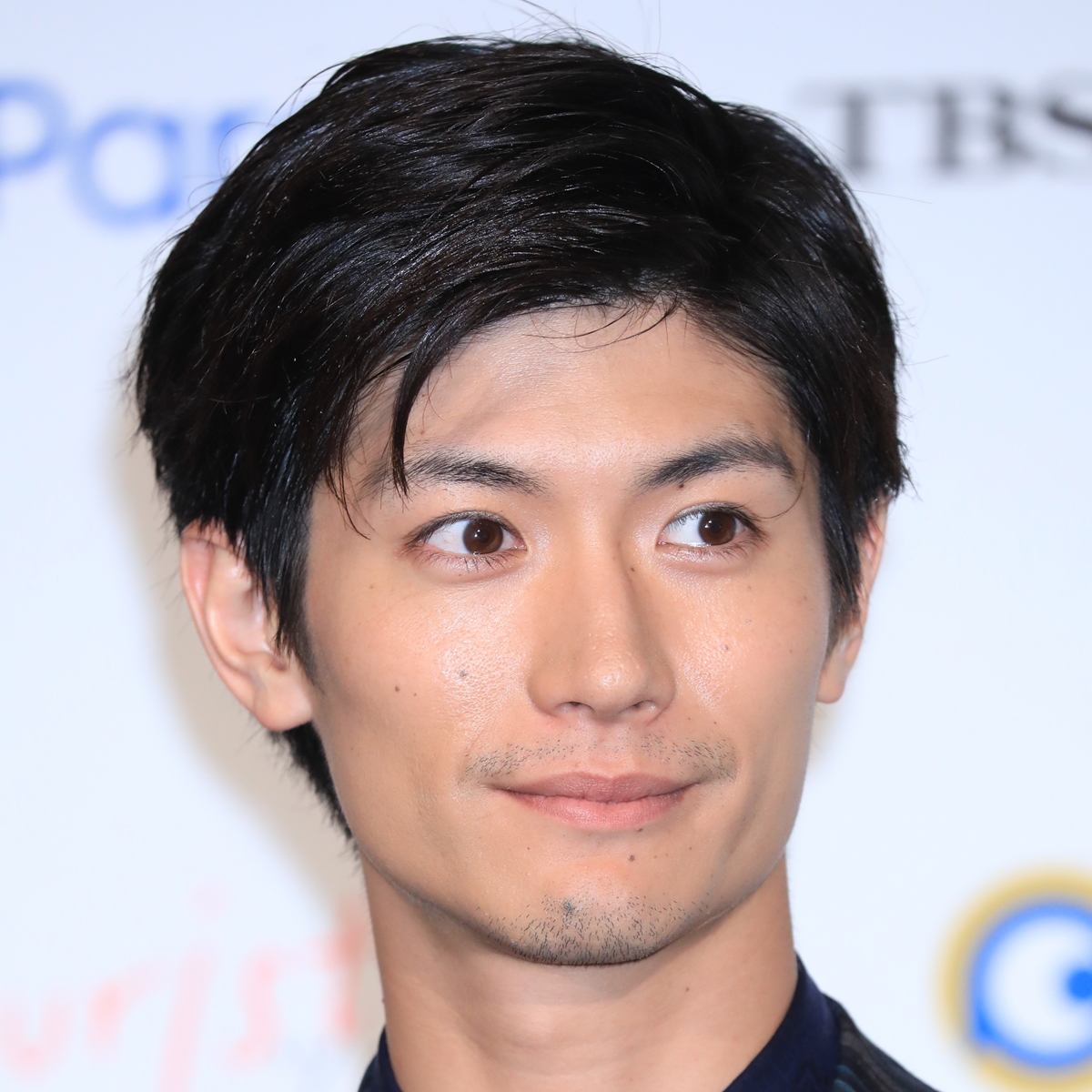 ドラマ『僕のいた時間』にて、家庭教師の澤田拓人（三浦春馬さん）と教え子の桑島すみれ（浜辺美波さん）が共に過ごす一場面。